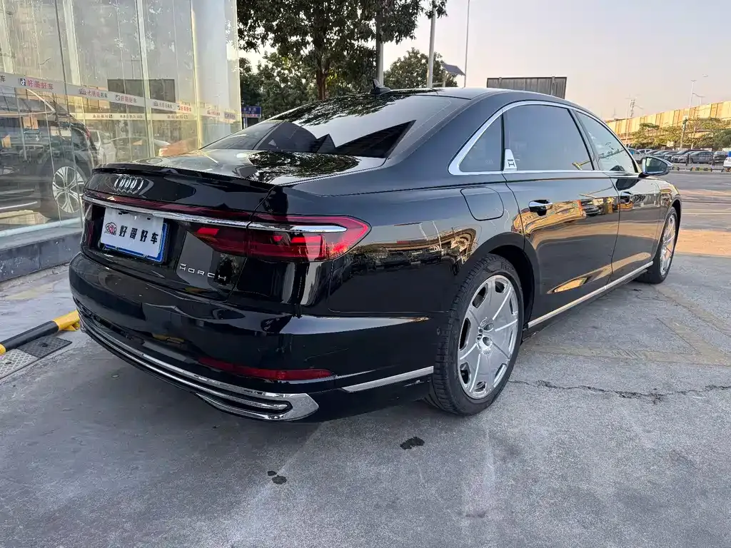 Audi A8 2022 из CN, фото 4