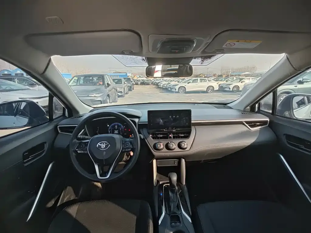 Toyota Corolla Cross 2025 из CN, фото 9