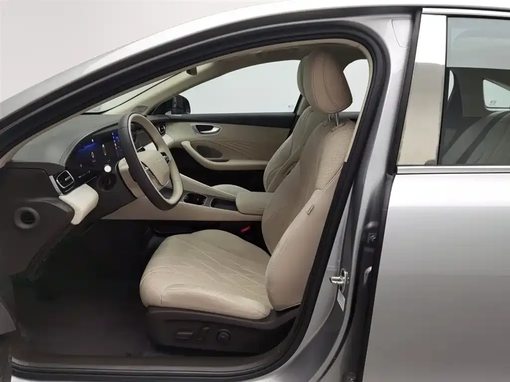 Roewe D7 2024 из CN, фото 3