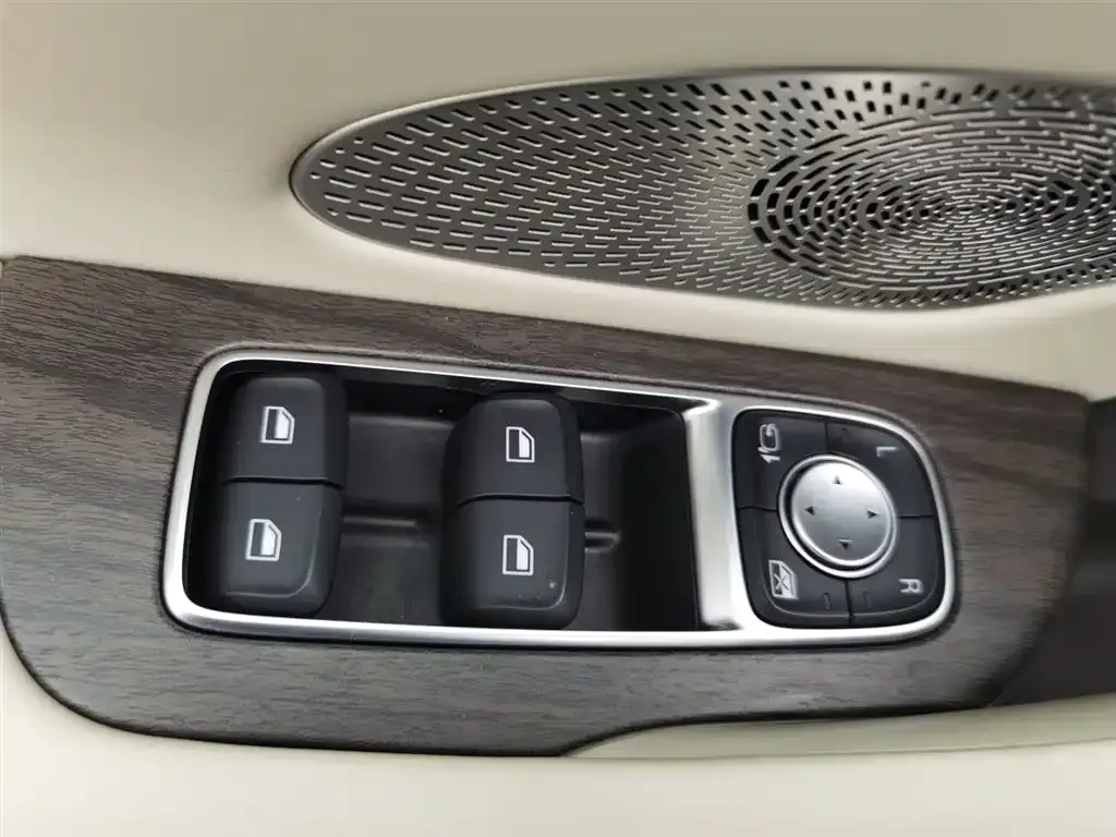 Roewe D7 2024 из CN, фото 10