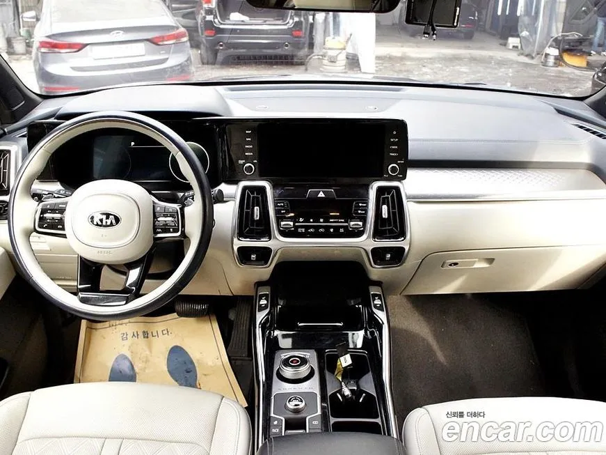 Kia Sorento — фото 6