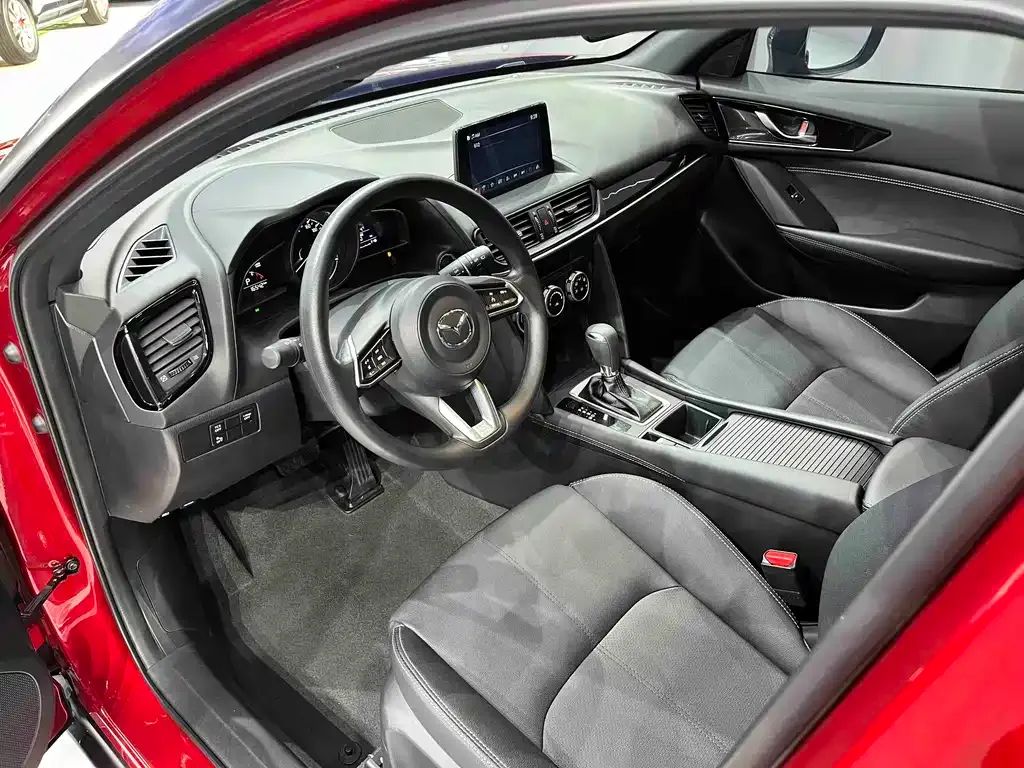 Mazda CX-4 2023 из CN, фото 10