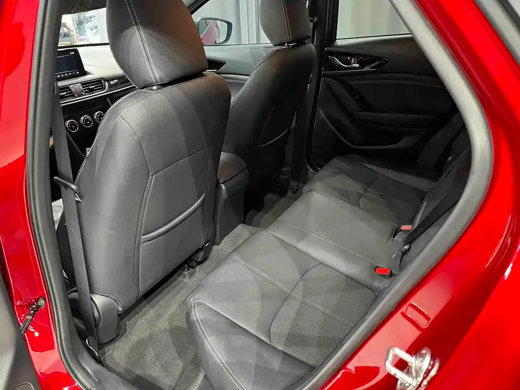 Mazda CX-4 2023 из CN, фото 4