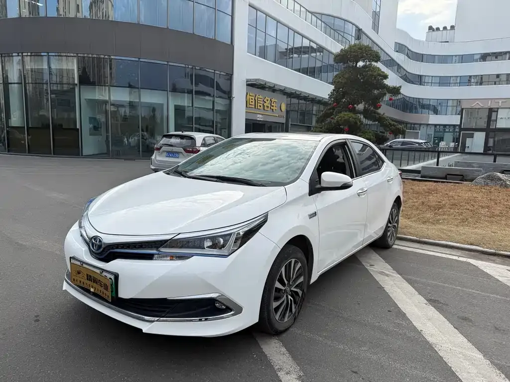 Toyota Corolla Hybrid 2022 из CN, фото 1
