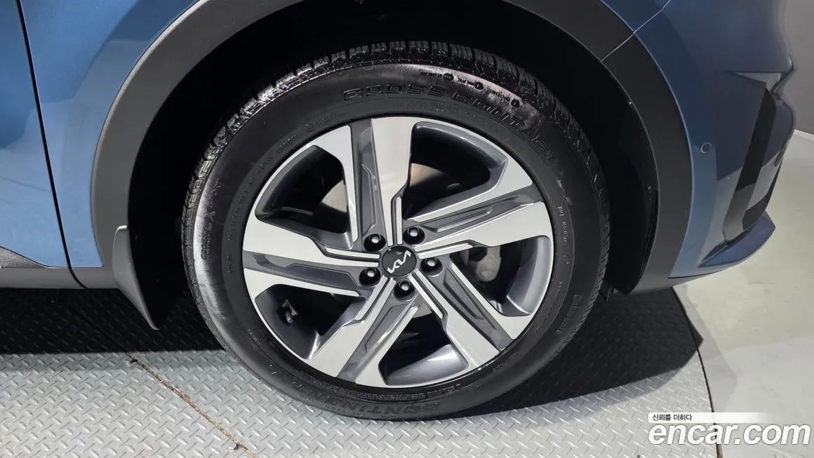 Kia Sorento — фото 7