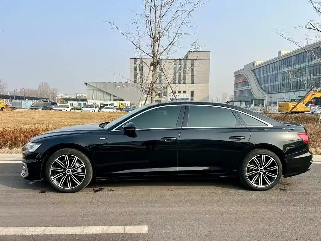 Audi A6L 2024 из CN, фото 6