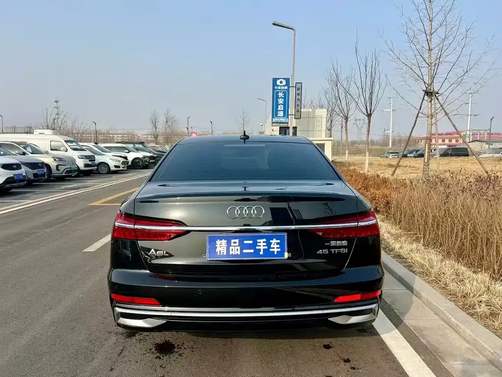 Audi A6L 2024 из CN, фото 4