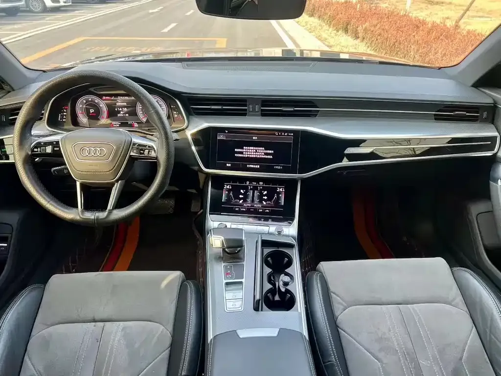 Audi A6L 2024 из CN, фото 8