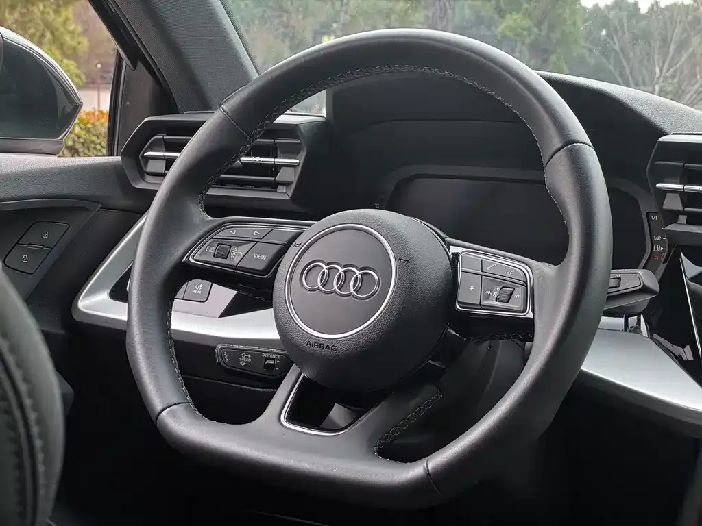 Audi A3 2023 из CN, фото 2