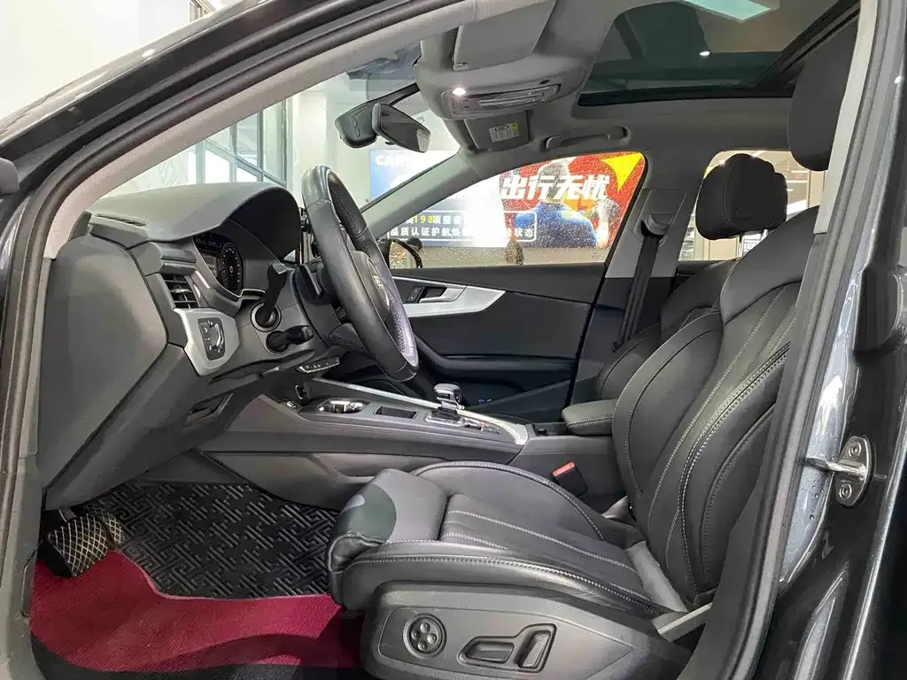 Audi A4L 2022 из CN, фото 5