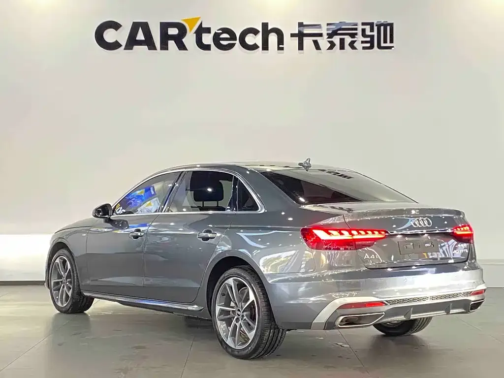Audi A4L 2022 из CN, фото 10