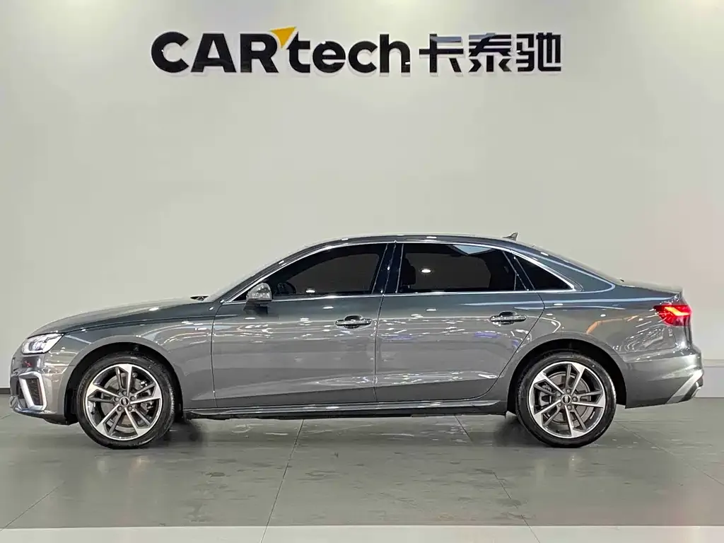 Audi A4L 2022 из CN, фото 6