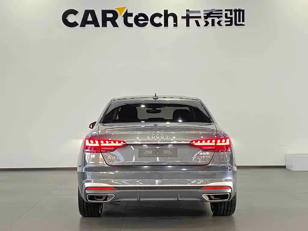 Audi A4L 2022 из CN, фото 2