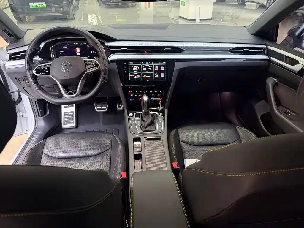 Volkswagen CC 2024 из CN, фото 9