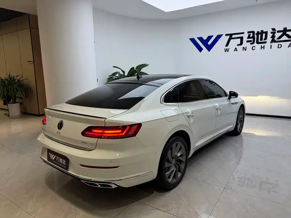 Volkswagen CC 2024 из CN, фото 3