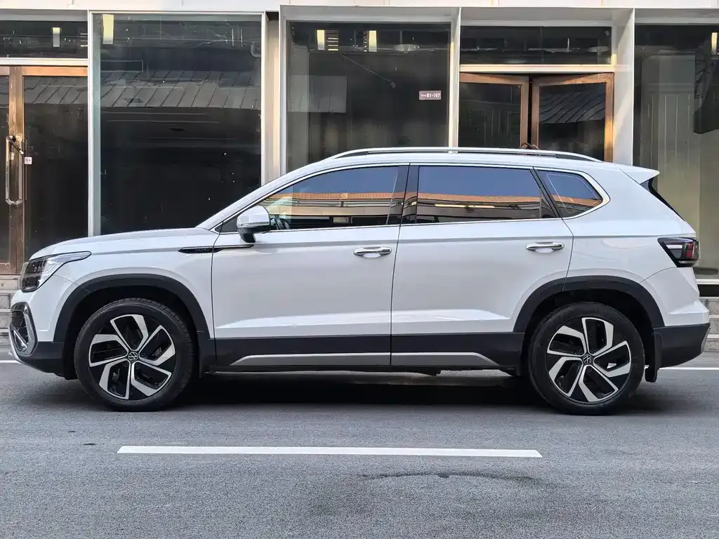Volkswagen Tharu 2024 из CN, фото 6