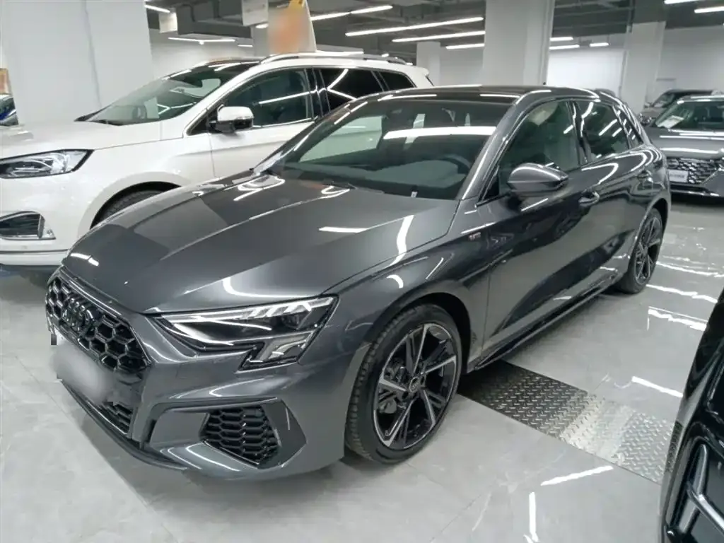 Audi A3 2024 из CN, фото 1