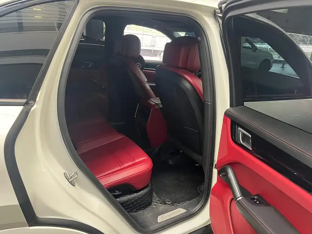 Porsche Cayenne Hybrid 2022 из CN, фото 2