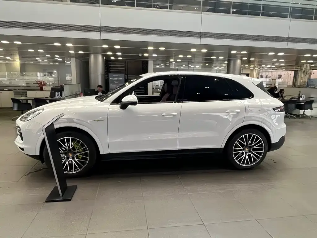 Porsche Cayenne Hybrid 2022 из CN, фото 6