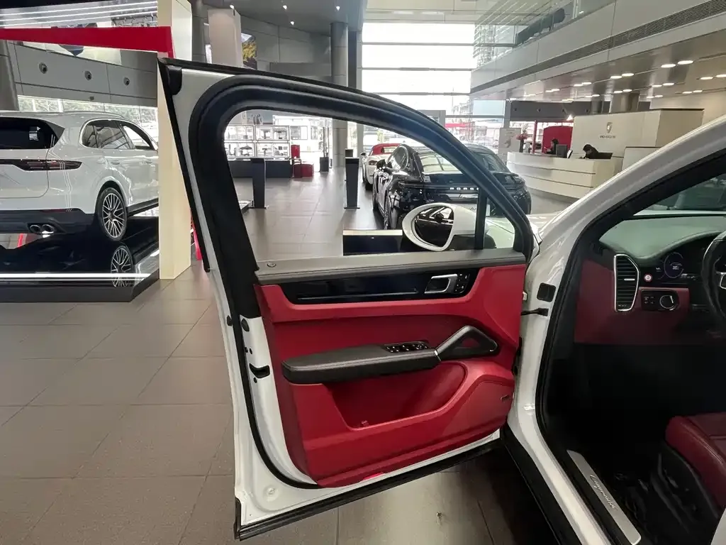 Porsche Cayenne Hybrid 2022 из CN, фото 10