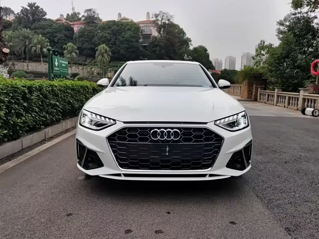 Audi A4L 2022 из CN, фото 8