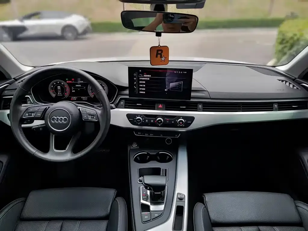 Audi A4L 2022 из CN, фото 7