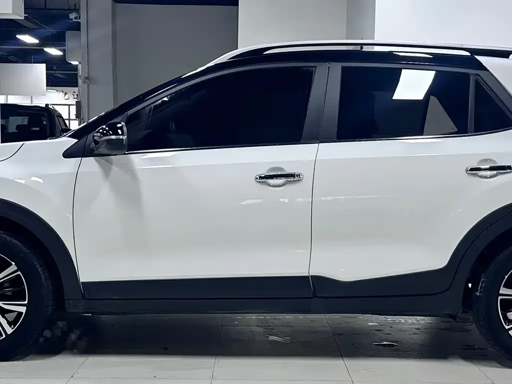 Kia KX1 2022 из CN, фото 2