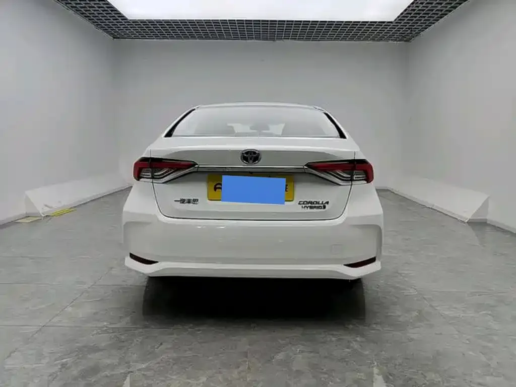 Toyota Corolla 2023 из CN, фото 2