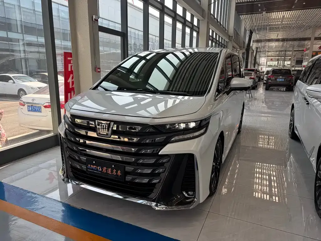 Toyota Vellfire 2024 из CN, фото 1
