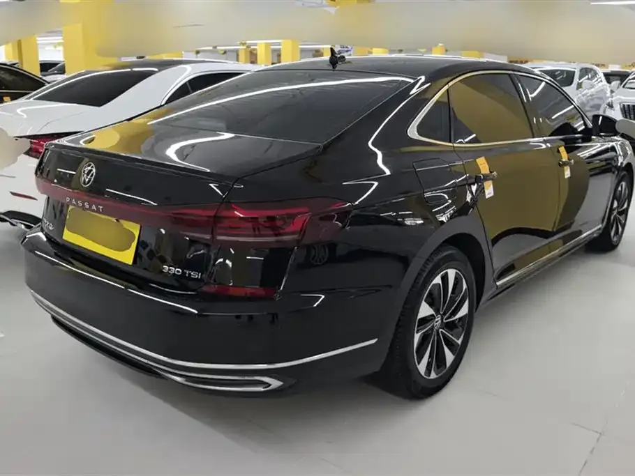 Volkswagen Passat 2022 из CN, фото 2