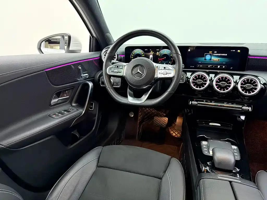 Mercedes-Benz A-Class 2024 из CN, фото 9