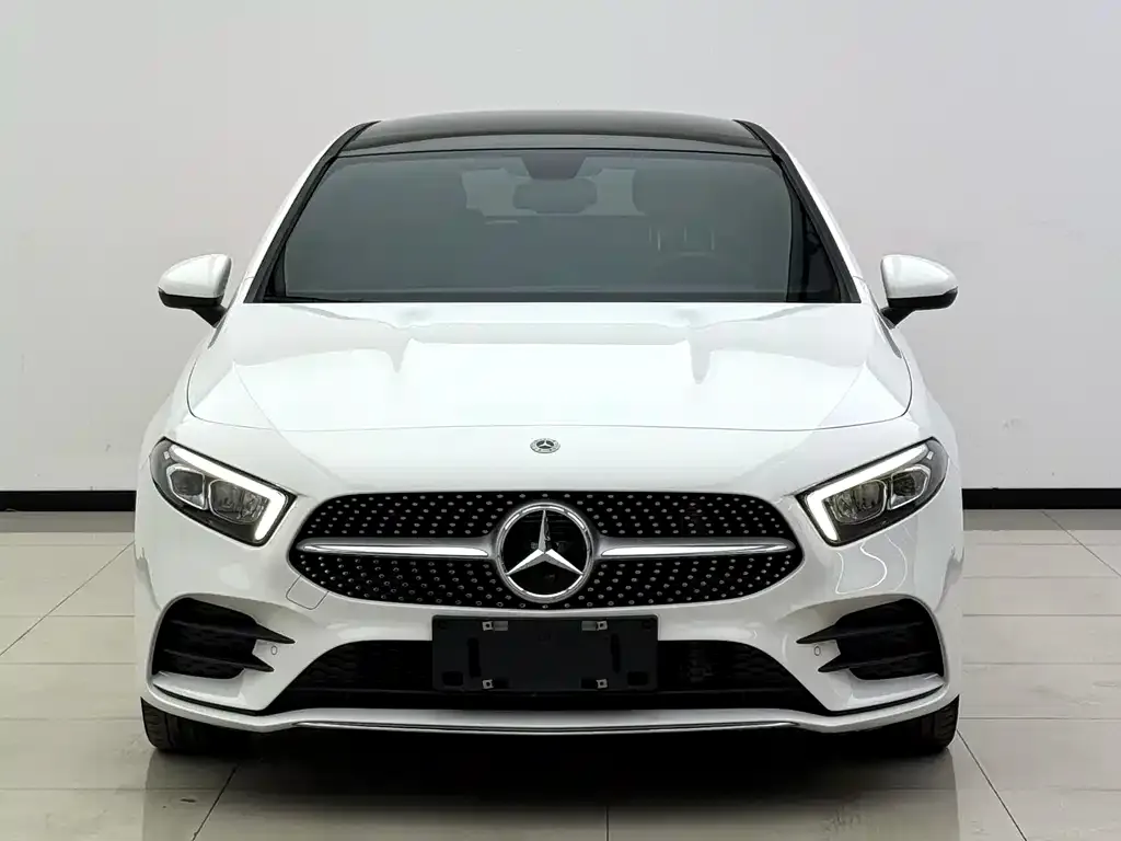 Mercedes-Benz A-Class 2024 из CN, фото 3