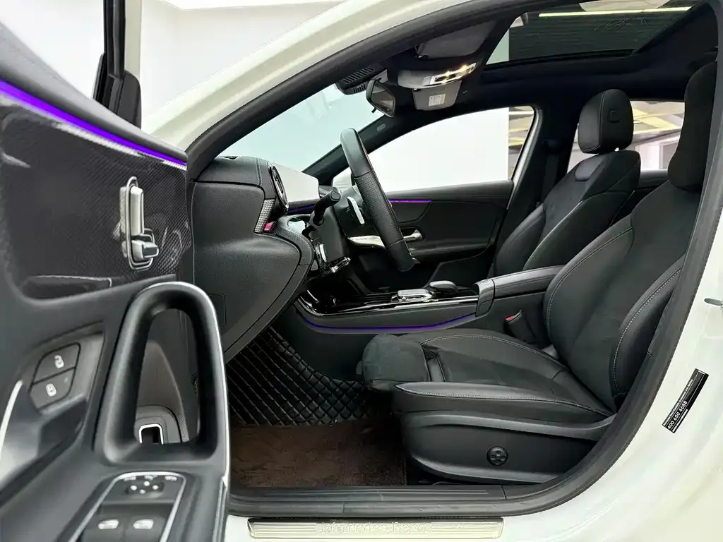 Mercedes-Benz A-Class 2024 из CN, фото 2