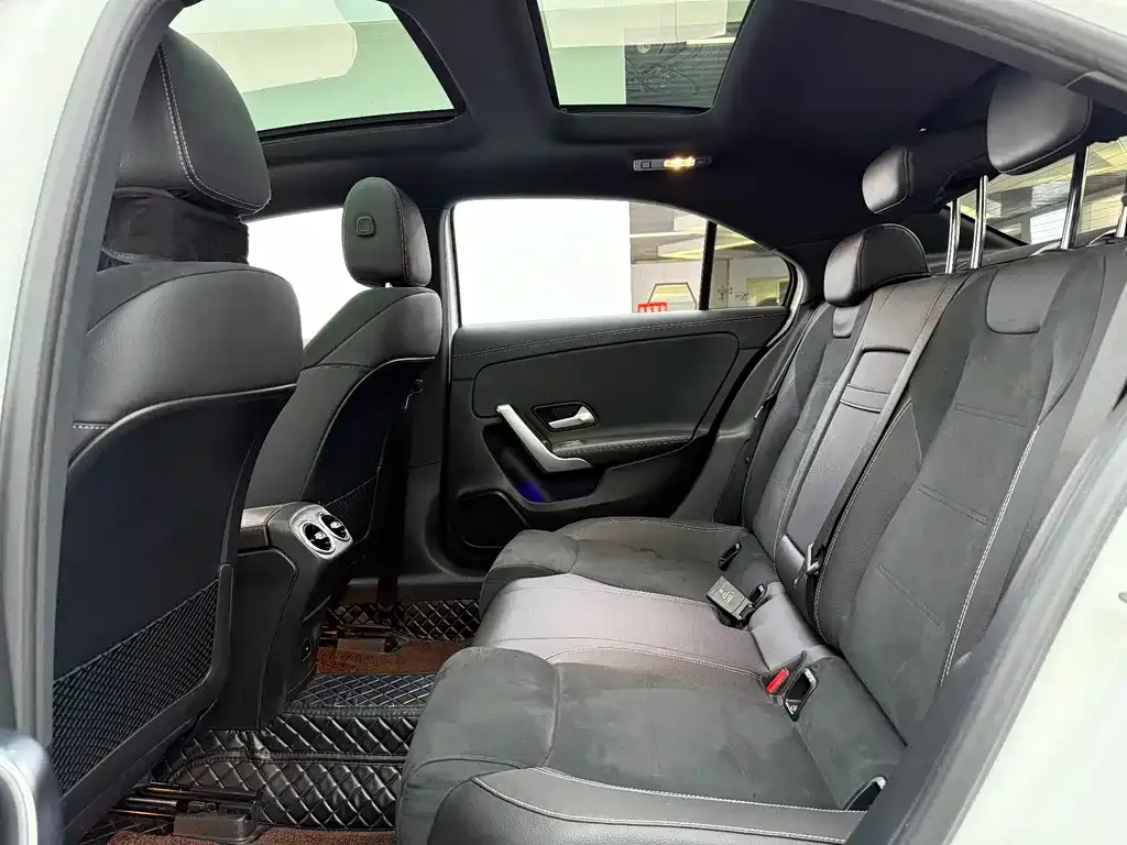 Mercedes-Benz A-Class 2024 из CN, фото 10