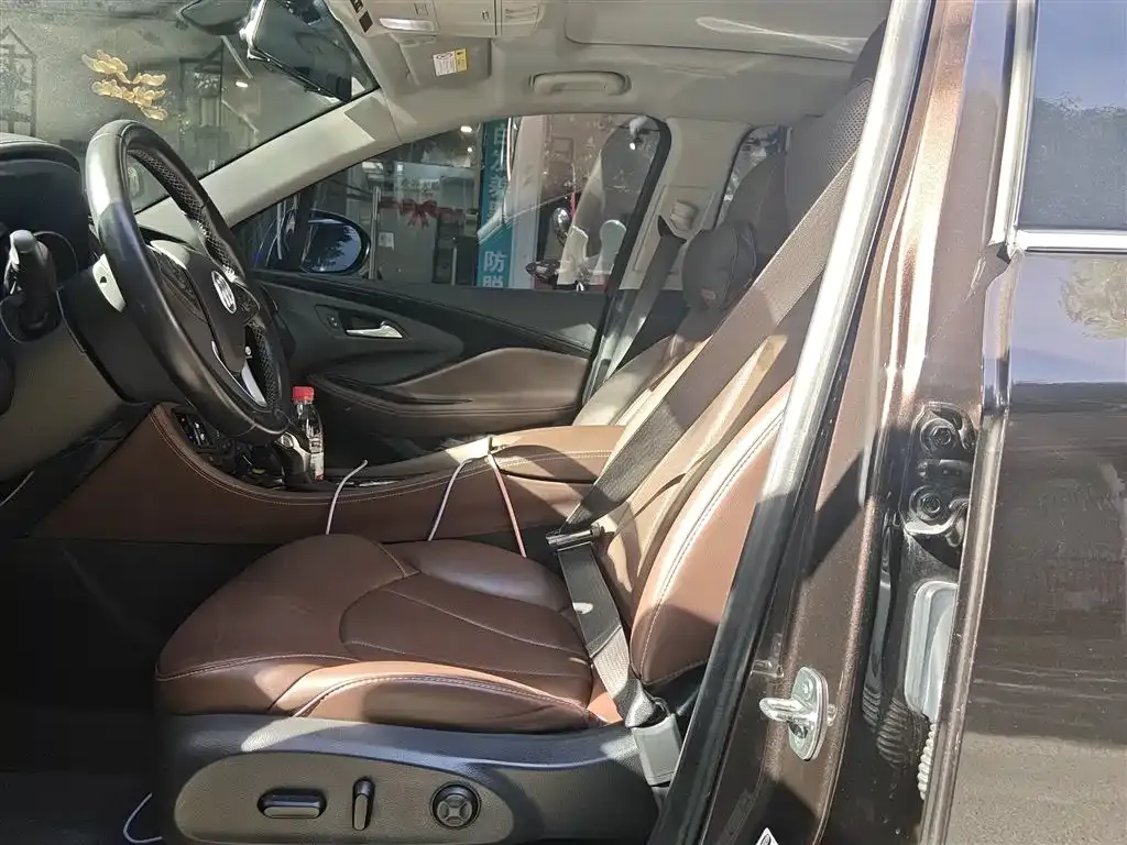 Buick Envision Plus — фото 7