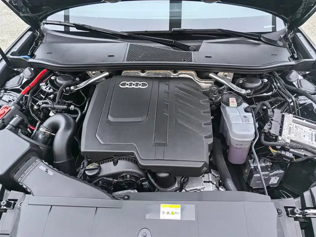 Audi A6L 2025 из CN, фото 5