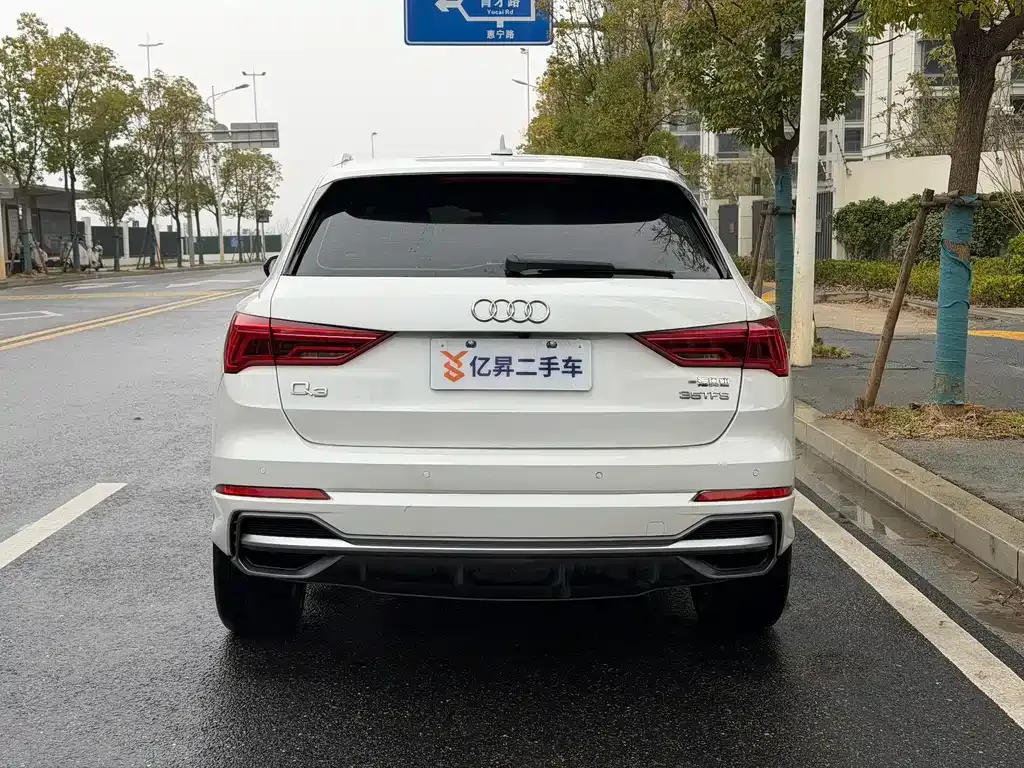 Audi Q3 2021 из CN, фото 3