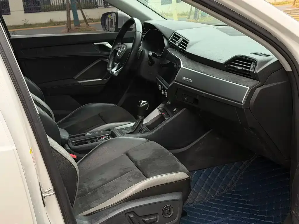 Audi Q3 2021 из CN, фото 6