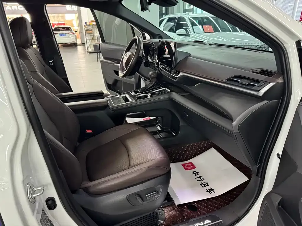 Toyota Sienna 2023 из CN, фото 9