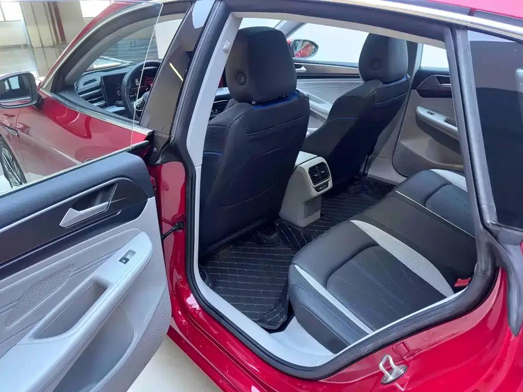 Volkswagen Lamando 2022 из CN, фото 8