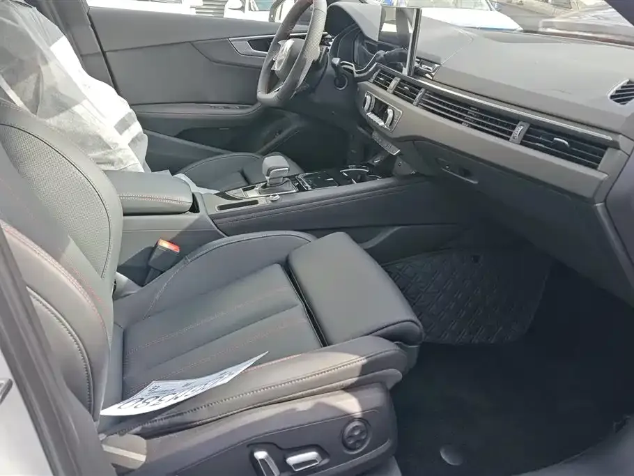 Audi A4L 2026 из CN, фото 2