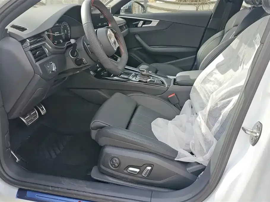 Audi A4L 2026 из CN, фото 10