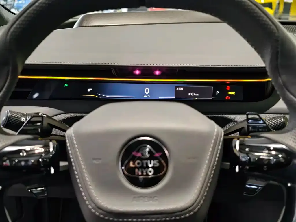Lotus Eletre — фото 8