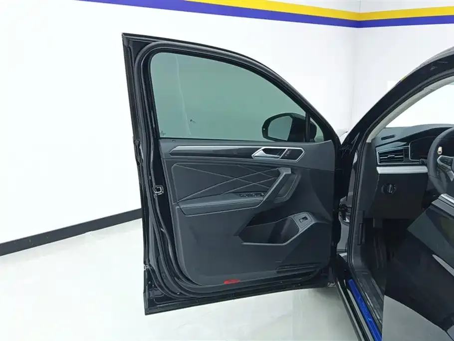 Volkswagen Tiguan L 2025 из CN, фото 3