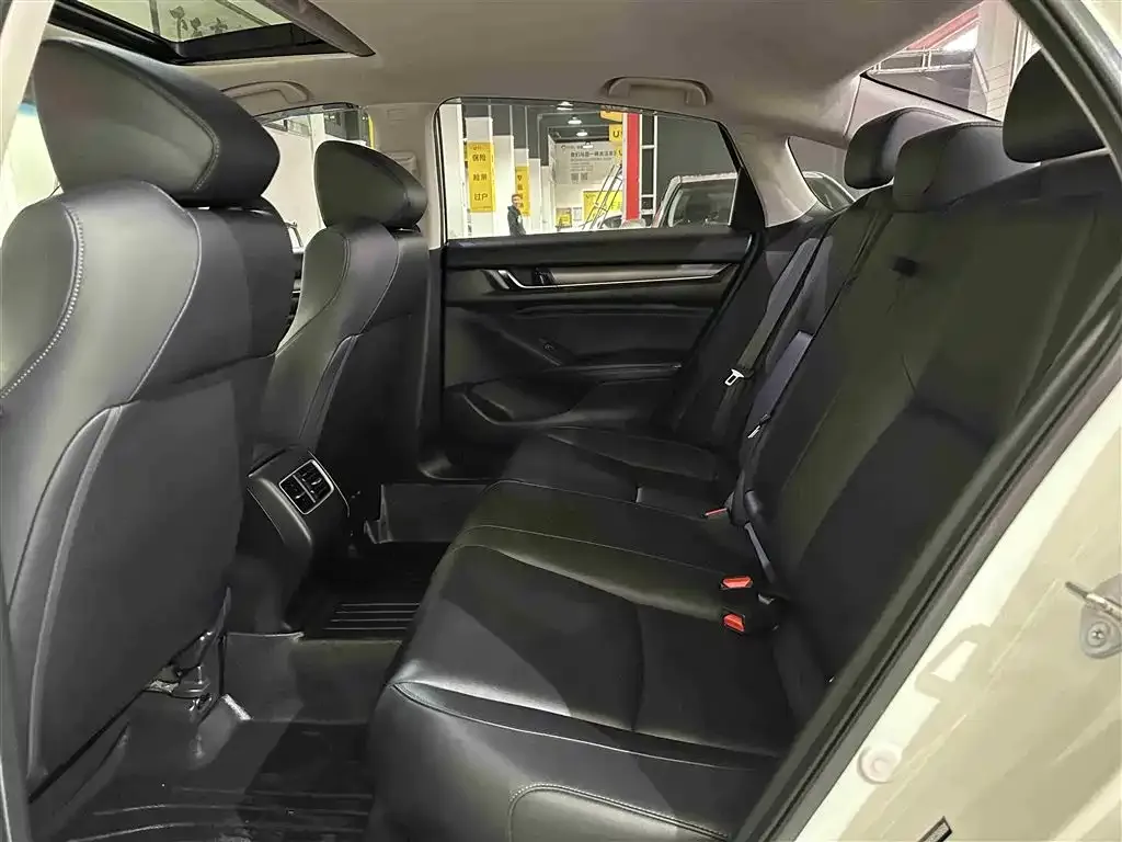 Honda Accord 2021 из CN, фото 7
