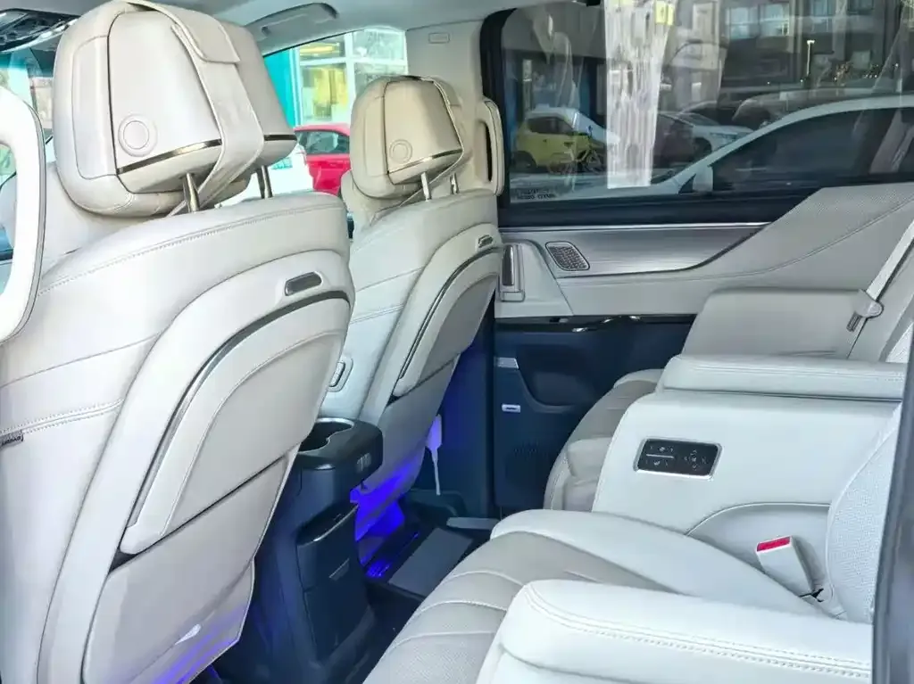 Buick GL8 Hybrid 2024 из CN, фото 3