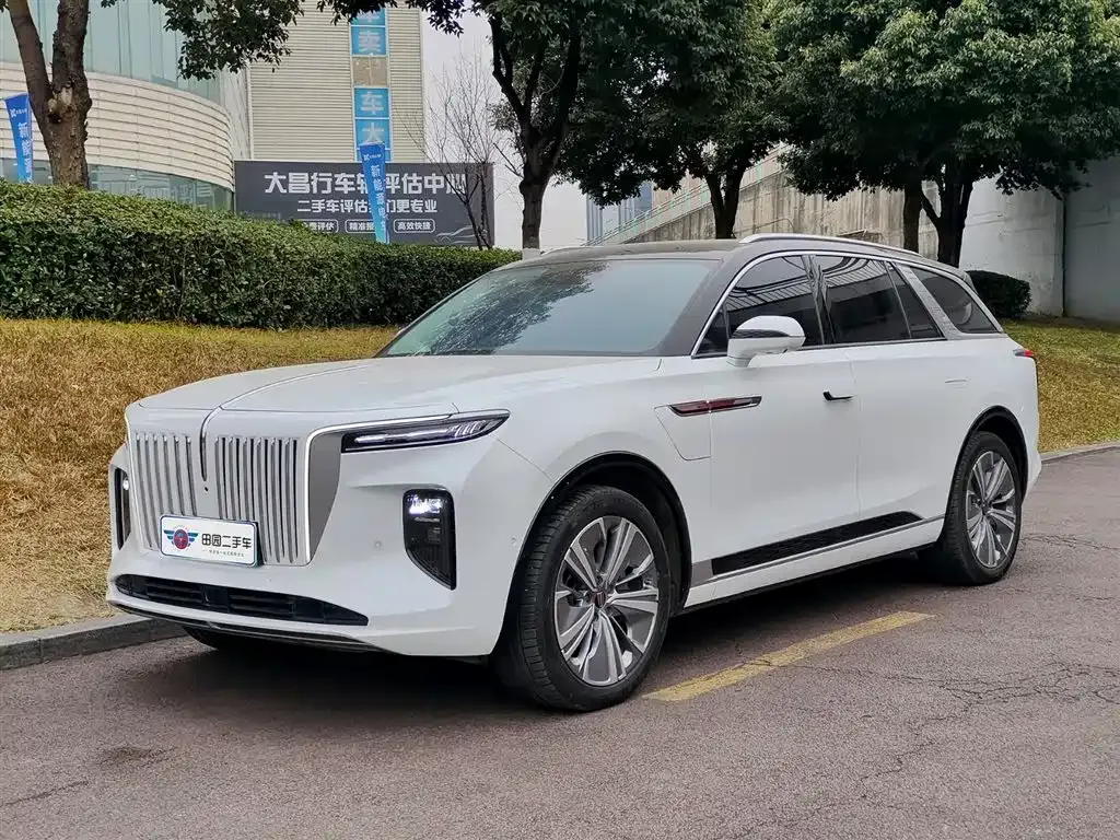 Hongqi E-HS9