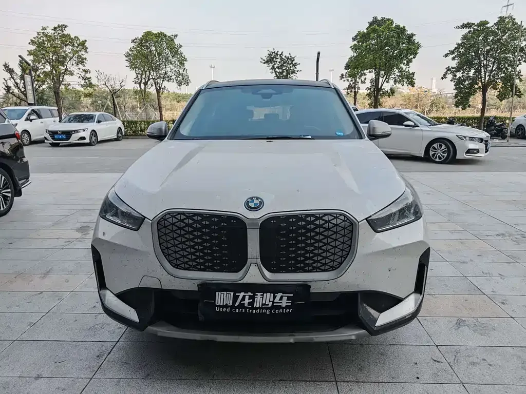 BMW iX1 2024 из CN, фото 7