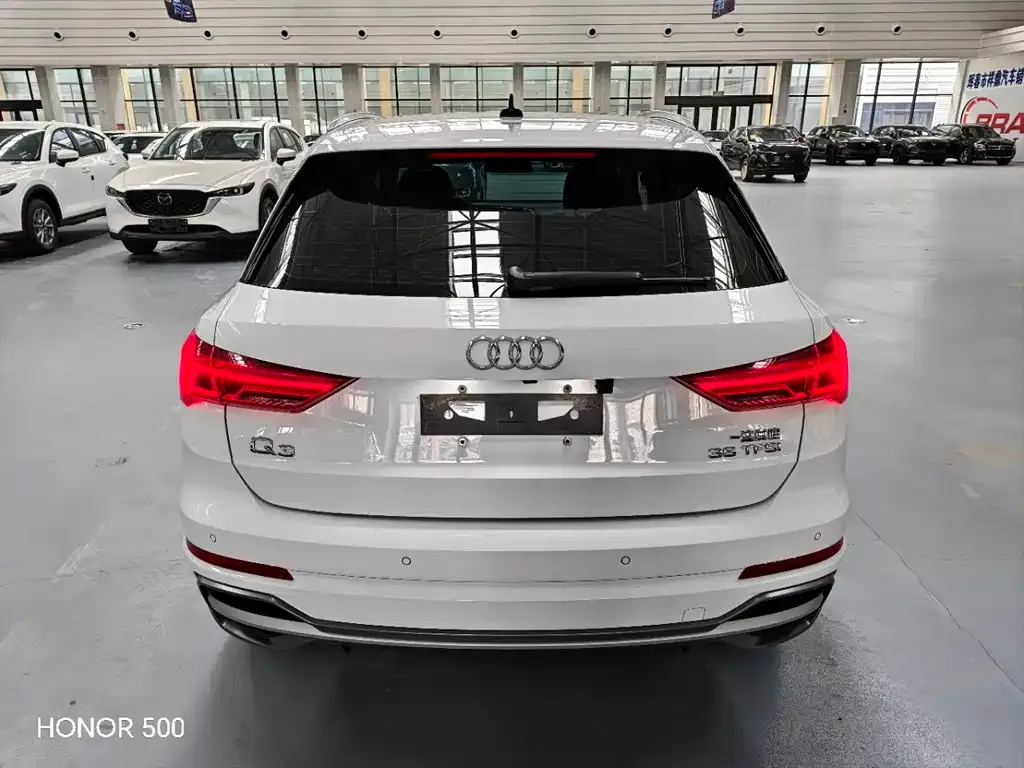 Audi Q3 — фото 6