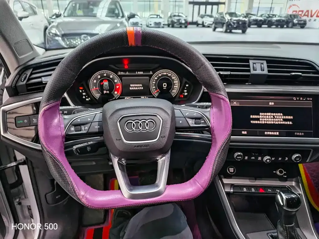 Audi Q3 — фото 10